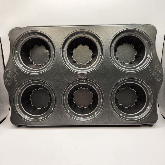 Chef Tony Grease Away Bacon Pan/6 Muffin Mini Bundt Nonstick Pan - Picture 1 of 3